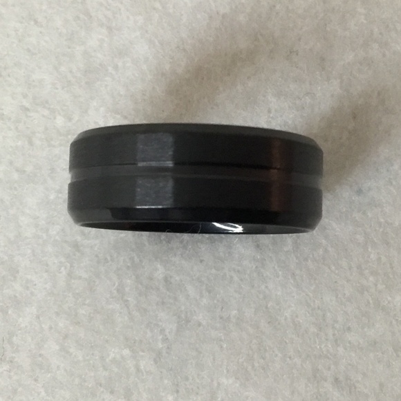 Men’s Size 9 Matte Titanium Steel Black Ring - Picture 3 of 6
